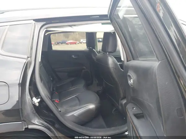 3C4NJDCB6LT107066 2020 JEEP COMPASS - Image 8