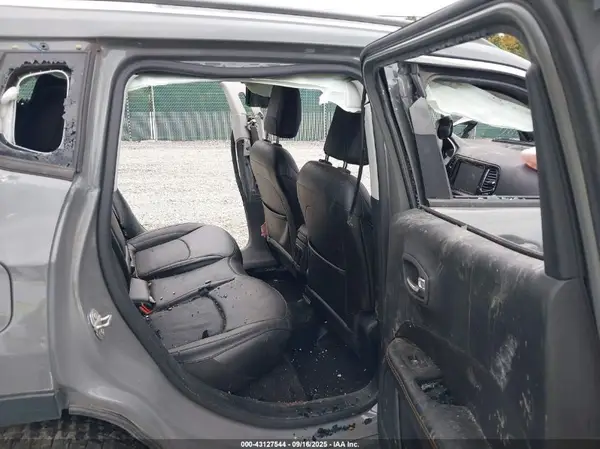 3C4NJDCB6LT111800 2020 JEEP COMPASS - Image 8