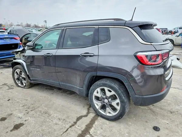 3C4NJDCB6LT138205 2020 JEEP COMPASS - Image 2