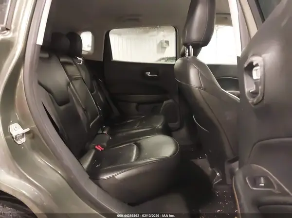 3C4NJDCB6LT147941 2020 JEEP COMPASS - Image 8