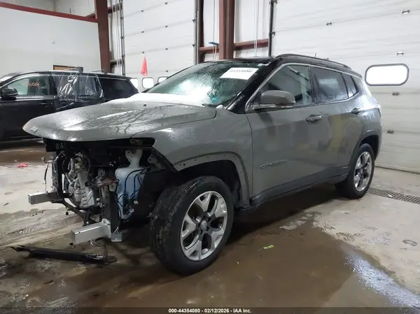 3C4NJDCB6LT155327 2020 JEEP COMPASS - Image 2