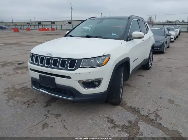 3C4NJDCB6LT196010 2020 JEEP COMPASS - Image 2