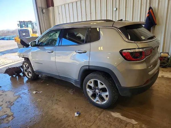 3C4NJDCB6LT215543 2020 JEEP COMPASS - Image 2