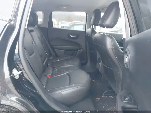 3C4NJDCB6MT526018 2021 JEEP COMPASS - Image 8
