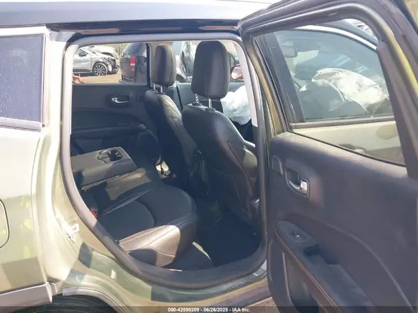 3C4NJDCB6MT570469 2021 JEEP COMPASS - Image 8