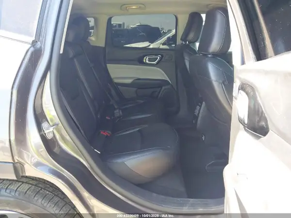 3C4NJDCB6NT100587 2022 JEEP COMPASS - Image 8