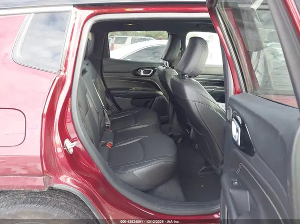 3C4NJDCB6NT101318 2022 JEEP COMPASS - Image 8