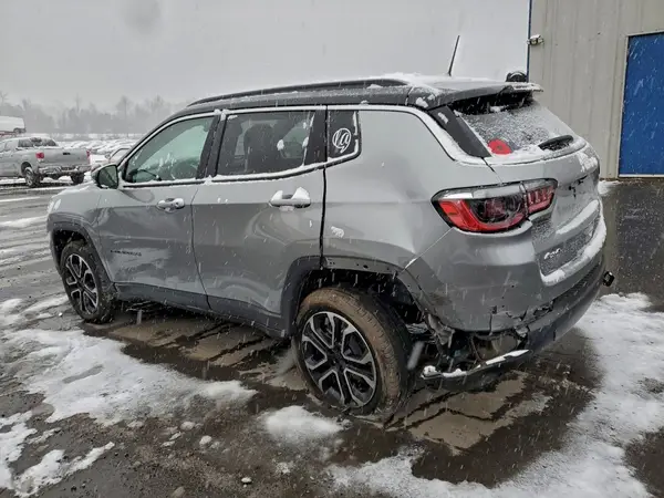 3C4NJDCB6NT233723 2022 JEEP COMPASS - Image 2