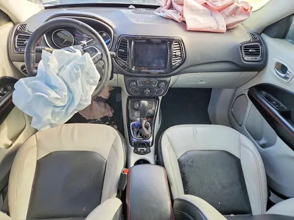 3C4NJDCB7HT500615 2017 JEEP COMPASS - Image 8