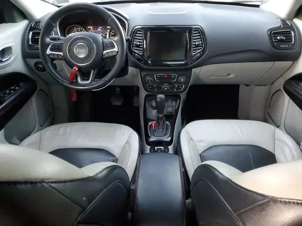 3C4NJDCB7HT604151 2017 JEEP COMPASS - Image 8