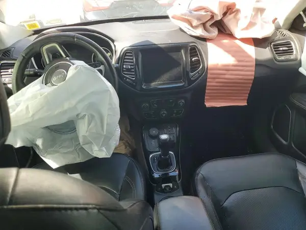 3C4NJDCB7HT635304 2017 JEEP COMPASS - Image 8