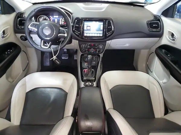 3C4NJDCB7HT641989 2017 JEEP COMPASS - Image 8