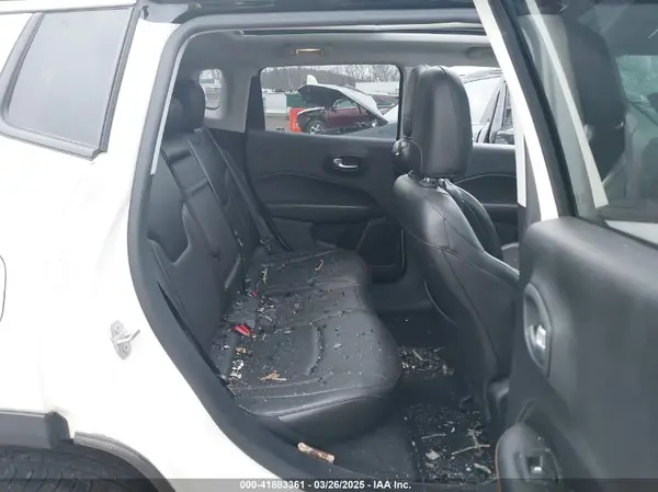 3C4NJDCB7JC348986 2018 JEEP COMPASS - Image 8