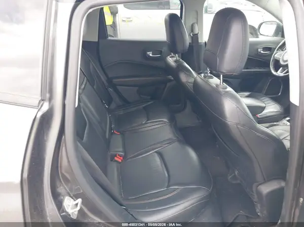 3C4NJDCB7JT104481 2018 JEEP COMPASS - Image 8