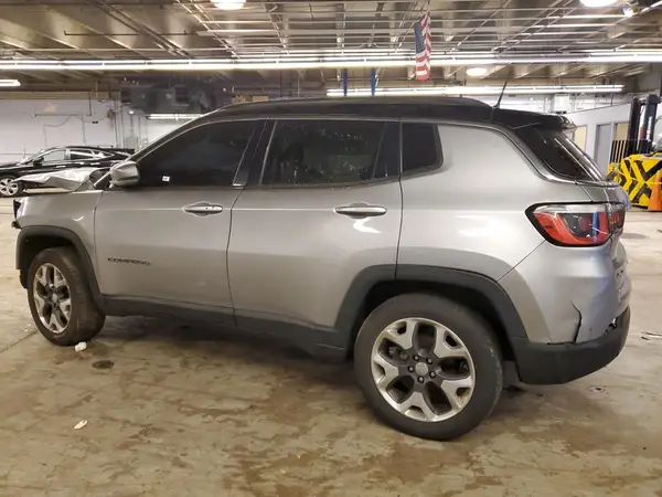 3C4NJDCB7JT114427 2018 JEEP COMPASS - Image 2