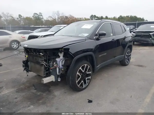3C4NJDCB7JT115299 2018 JEEP COMPASS - Image 2