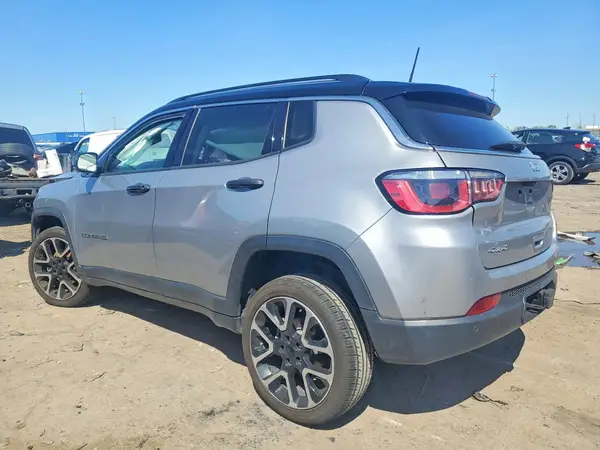 3C4NJDCB7JT128604 2018 JEEP COMPASS - Image 2