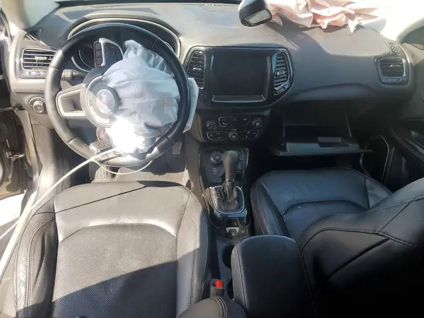 3C4NJDCB7JT128604 2018 JEEP COMPASS - Image 8