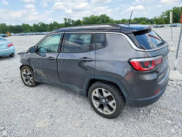 3C4NJDCB7JT135696 2018 JEEP COMPASS - Image 2