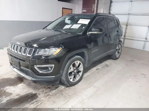 3C4NJDCB7JT175258 2018 JEEP COMPASS - Image 2