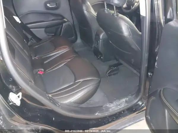 3C4NJDCB7JT175258 2018 JEEP COMPASS - Image 8