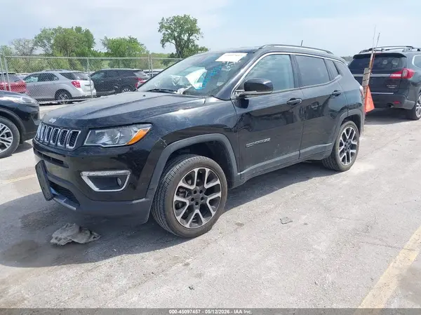 3C4NJDCB7JT201745 2018 JEEP COMPASS - Image 2