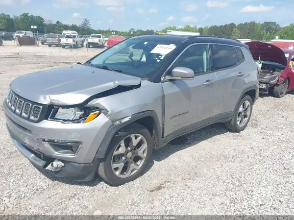 3C4NJDCB7JT210770 2018 JEEP COMPASS - Image 2