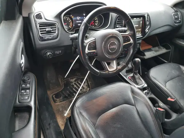 3C4NJDCB7JT222112 2018 JEEP COMPASS - Image 8