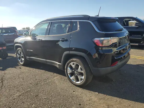 3C4NJDCB7JT230131 2018 JEEP COMPASS - Image 2