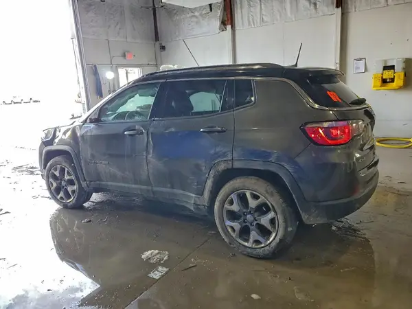 3C4NJDCB7JT231599 2018 JEEP COMPASS - Image 2