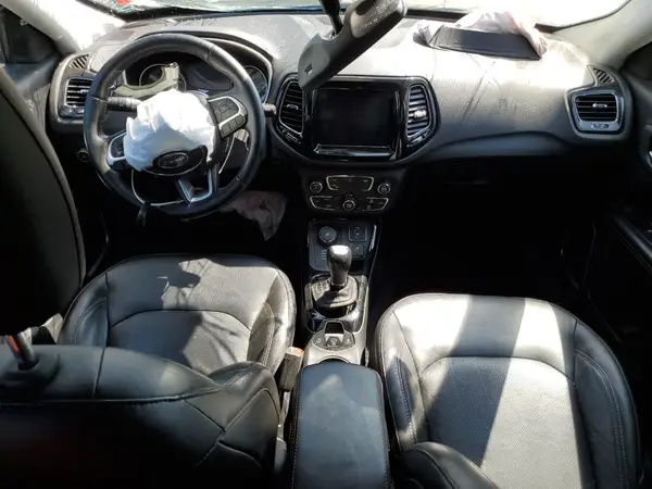 3C4NJDCB7JT245728 2018 JEEP COMPASS - Image 8