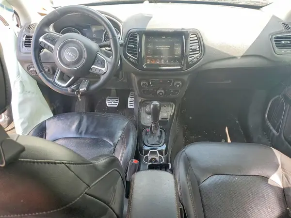 3C4NJDCB7JT266000 2018 JEEP COMPASS - Image 8