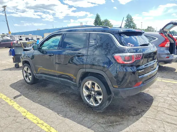 3C4NJDCB7JT270211 2018 JEEP COMPASS - Image 2