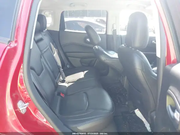 3C4NJDCB7JT280897 2018 JEEP COMPASS - Image 8