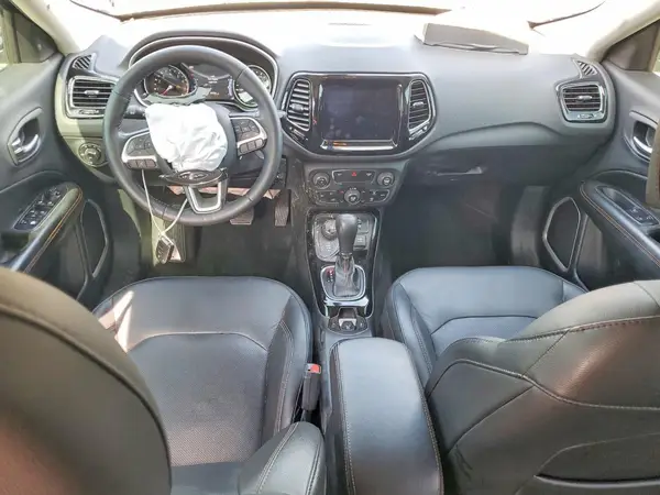 3C4NJDCB7JT282195 2018 JEEP COMPASS - Image 8