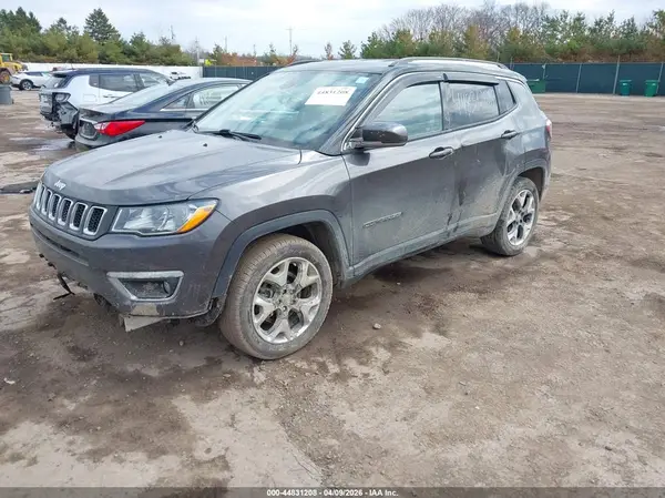 3C4NJDCB7JT283475 2018 JEEP COMPASS - Image 2