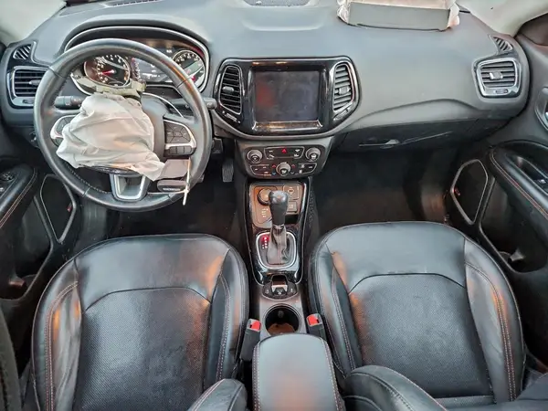 3C4NJDCB7JT349829 2018 JEEP COMPASS - Image 8