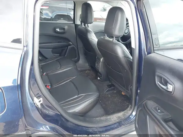 3C4NJDCB7JT350804 2018 JEEP COMPASS - Image 8
