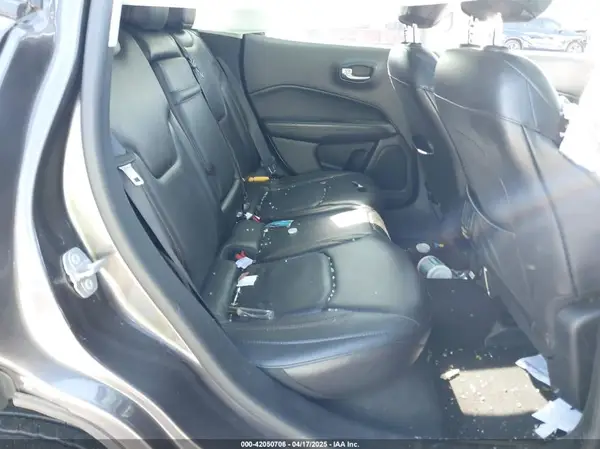 3C4NJDCB7JT355064 2018 JEEP COMPASS - Image 8