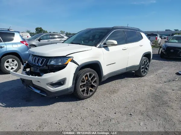 3C4NJDCB7JT359549 2018 JEEP COMPASS - Image 2