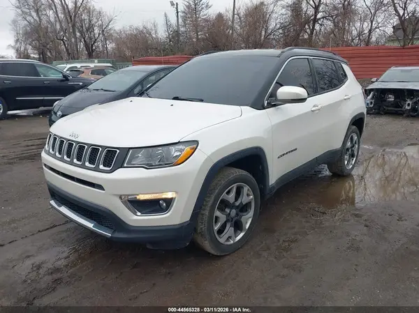 3C4NJDCB7JT360345 2018 JEEP COMPASS - Image 2