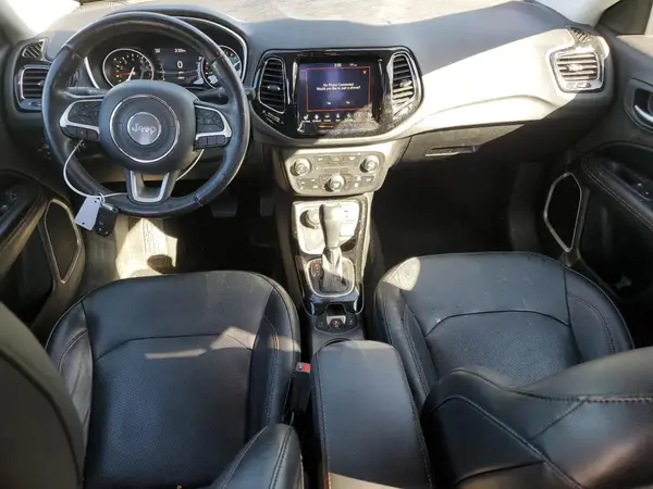 3C4NJDCB7JT397587 2018 JEEP COMPASS - Image 8