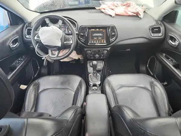 3C4NJDCB7JT402092 2018 JEEP COMPASS - Image 8