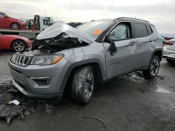 3C4NJDCB7JT418857 2018 JEEP COMPASS - Image 1