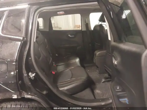 3C4NJDCB7JT433424 2018 JEEP COMPASS - Image 8