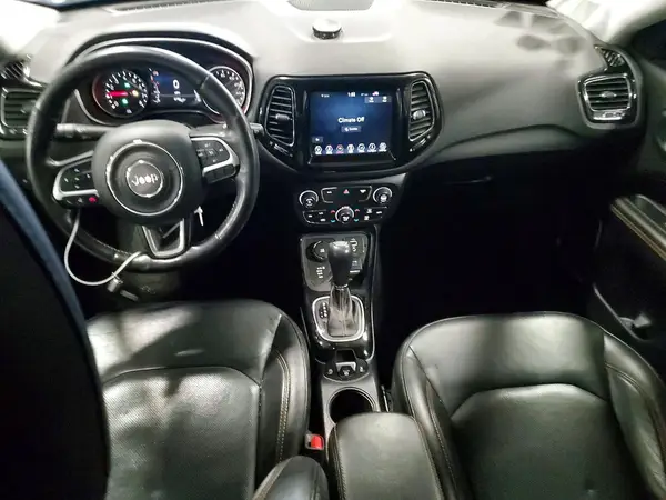 3C4NJDCB7JT435061 2018 JEEP COMPASS - Image 8