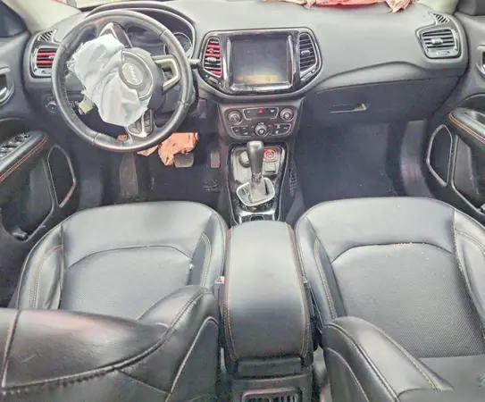 3C4NJDCB7JT437229 2018 JEEP COMPASS - Image 8