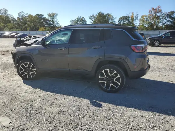 3C4NJDCB7JT457495 2018 JEEP COMPASS - Image 2
