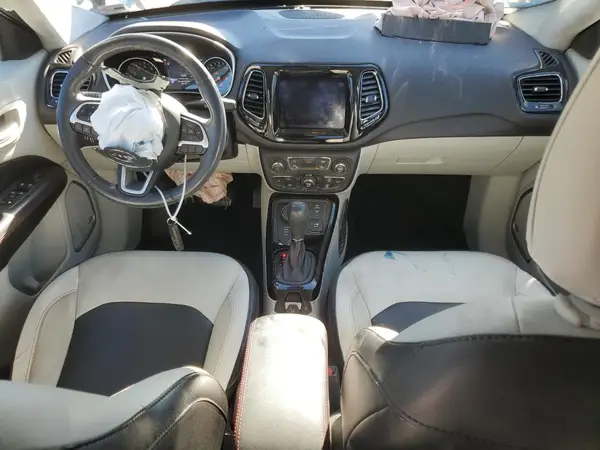 3C4NJDCB7JT457495 2018 JEEP COMPASS - Image 8
