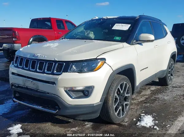 3C4NJDCB7JT458128 2018 JEEP COMPASS - Image 2